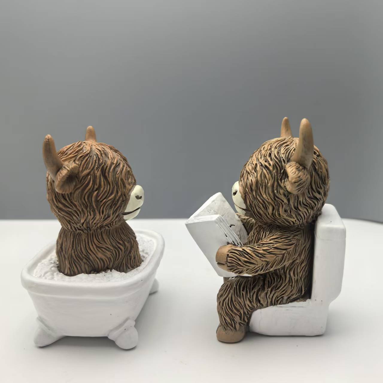 Cute Scottish Highland Cow Res - Home Of The Year Bathroom のレビューと価格