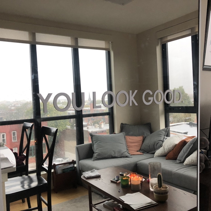 You Look Good Mirror Wall Stic - Home Theater Bathroom のレビューと価格